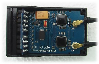 Inside the 9-channel WFly receiver